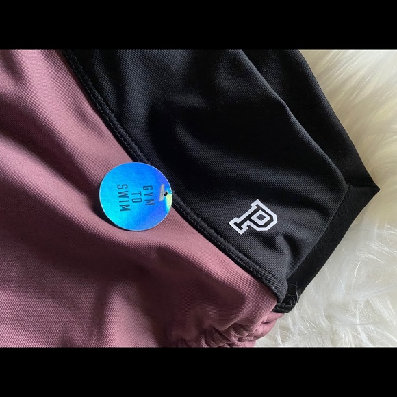 Victoria’s Secret PINK Gym to Swim Shortie - Picture 4 of 5